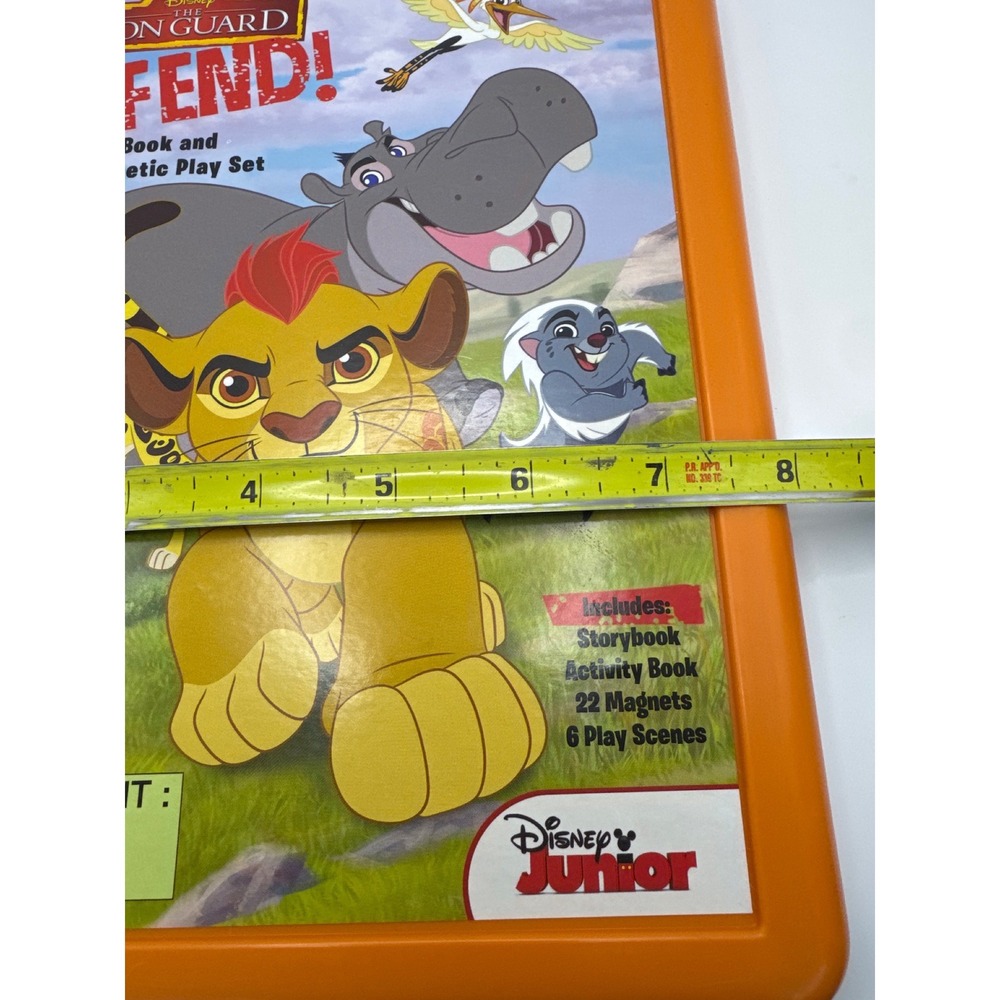 Disney The Lion Guard Defend Book and Magnetic Play Set 21 Magnets 6 Scenes Case - Picture 8 of 9